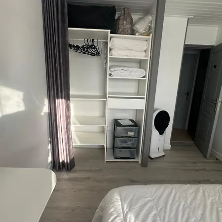 Equipee Centre Proche Le Fenouiller